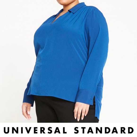 Universal Standard Tops - Better-Than-Silk Collared Blouse Polo Tunic in Navy Peony (M)